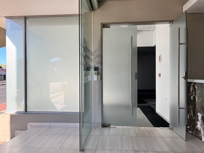 To Let Commercial Property for Rent in Claremont Western Cape